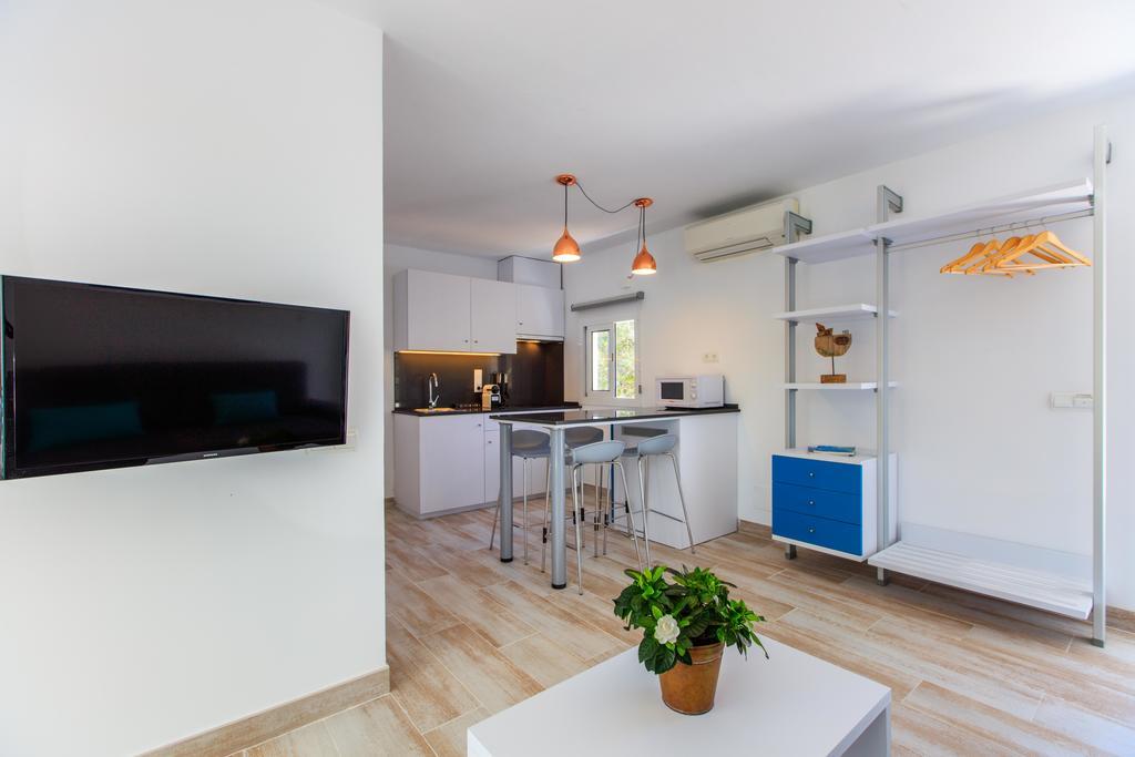 Pinos Playa Suites Playa Migjorn Luaran gambar